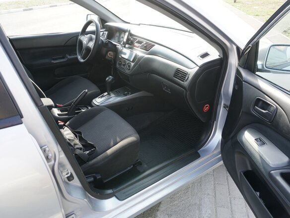 2007 Mitsubishi Lancer IX Рестайлинг, серебристый, 450000 рублей - вид 11