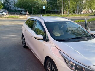 2017 Kia Ceed II Рестайлинг, белый, 1300000 рублей, вид 5