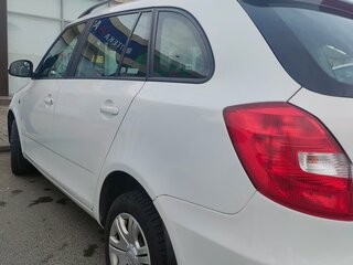 2013 Skoda Fabia II Рестайлинг, белый, 585000 рублей, вид 3