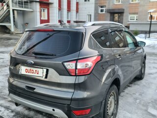 2017 Ford Kuga II Рестайлинг, серый, 1450000 рублей, вид 3
