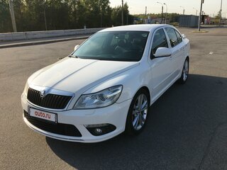 2010 Skoda Octavia RS II Рестайлинг, белый, 1500000 рублей, вид 1