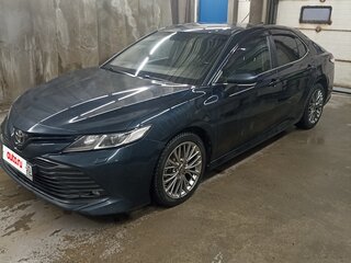 2019 Toyota Camry VIII (XV70), синий, 2100000 рублей, вид 1