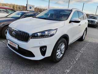 2019 Kia Sorento III Prime Рестайлинг, белый, 2500000 рублей, вид 1