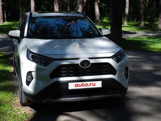 2020 Toyota RAV4 V (XA50), белый, 3300000 рублей, вид 2