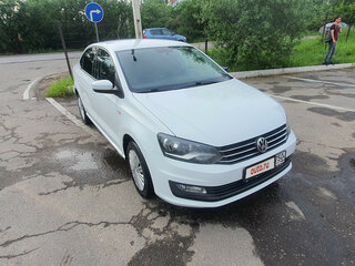 2015 Volkswagen Polo V Рестайлинг, белый, 470000 рублей, вид 2