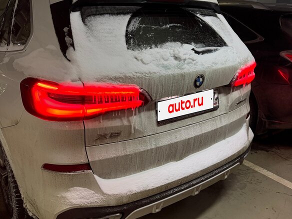 2020 BMW X5 40i IV (G05/G18), белый, 6500000 рублей - вид 13