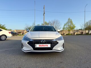 2019 Hyundai Avante VI Рестайлинг, белый, 1450000 рублей, вид 2