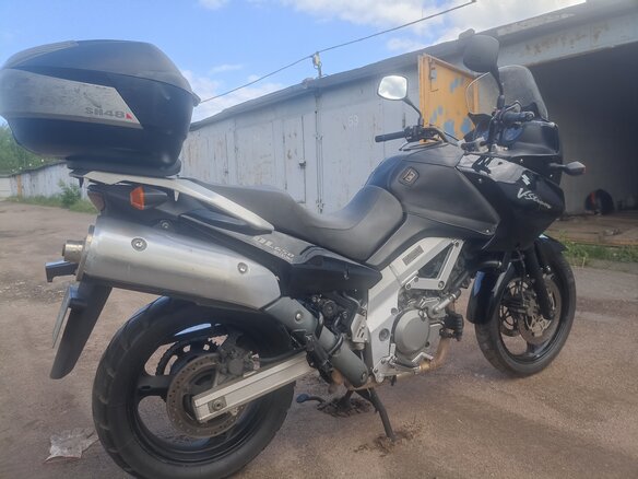 2004 Suzuki V-Strom DL 650, чёрный, 400000 рублей - вид 3