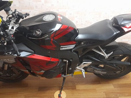 2009 Honda CBR 1000 RR/RA Fireblade, пурпурный, 600000 рублей, вид 2
