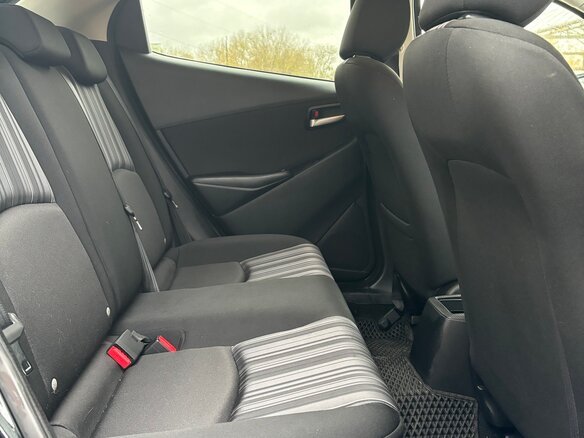 2020 Mazda 2 III (DJ) Рестайлинг, чёрный, 1600000 рублей - вид 9