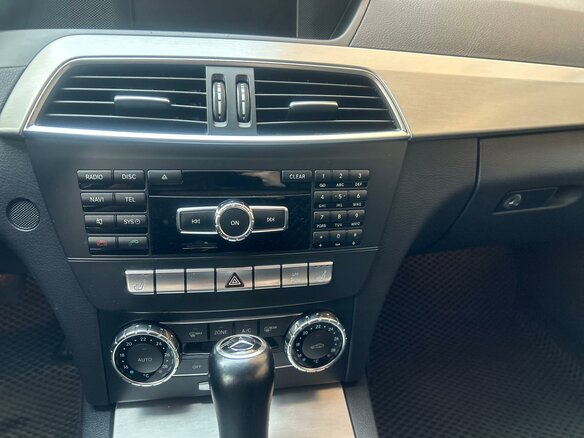 2011 Mercedes-Benz C-Класс 200 III (W204) Рестайлинг, чёрный, 1440000 рублей - вид 10
