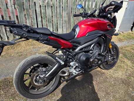 2015 Yamaha MT-09 Tracer (FJ-09), красный, 950000 рублей, вид 1