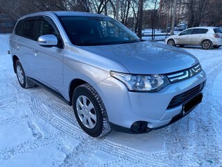 2012 Mitsubishi Outlander III, серебристый, 2200000 рублей, вид 3