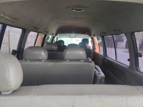 2005 Kia Bongo, серый, 930000 рублей - вид 10