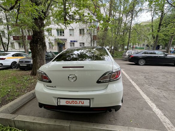 2011 Mazda 6 II (GH) Рестайлинг, белый, 1100000 рублей - вид 3