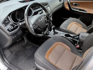 2017 Kia Ceed II Рестайлинг, серебристый, 1720000 рублей, вид 5