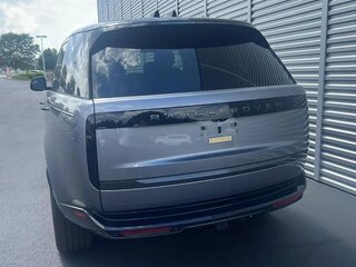 2026 Land Rover Range Rover P400 MHEV V, серый, 18130000 рублей, вид 4