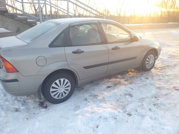 2004 Ford Focus I Рестайлинг, золотистый - вид 9