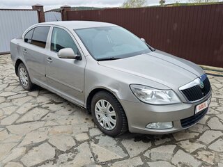 2011 Skoda Octavia II (A5) Рестайлинг, серый, 700000 рублей, вид 4