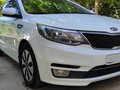 2017 Kia Rio III Рестайлинг, белый, 1320000 рублей - вид 11
