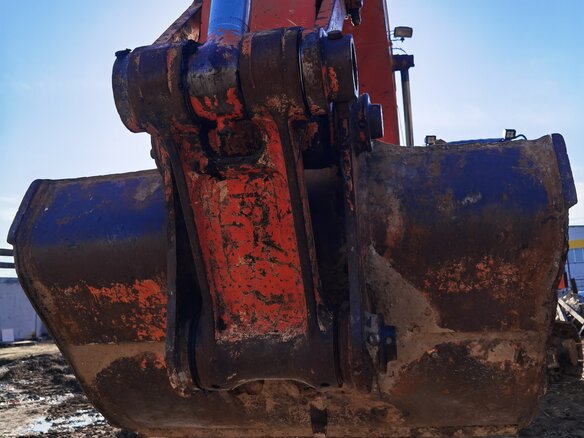 2012 Hitachi ZX200, оранжевый, 4500000 рублей - вид 2