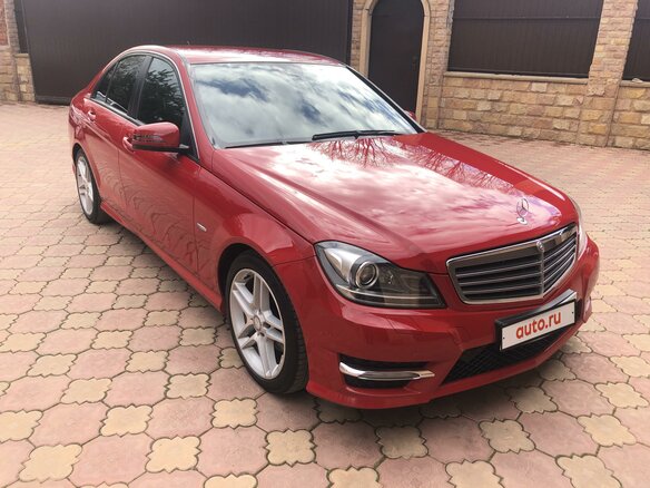 2012 Mercedes-Benz C-Класс 200 III (W204) Рестайлинг, красный - вид 1