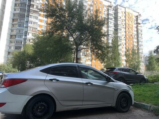 2015 Hyundai Solaris I Рестайлинг, белый, 400000 рублей, вид 2