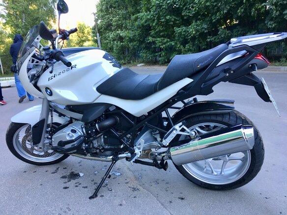 2010 BMW R 1200 R, белый - вид 1