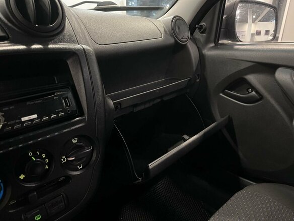 2014 Lada (ВАЗ) Granta I, серый, 318000 рублей - вид 29