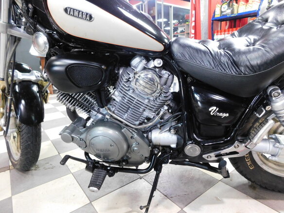 1996 Yamaha XV1100 Virago, чёрный - вид 22