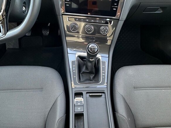 2019 Volkswagen Golf VII Рестайлинг, серый, 1990000 рублей - вид 13