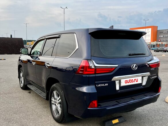 2017 Lexus LX 450d III Рестайлинг 2, синий, 6750000 рублей - вид 6