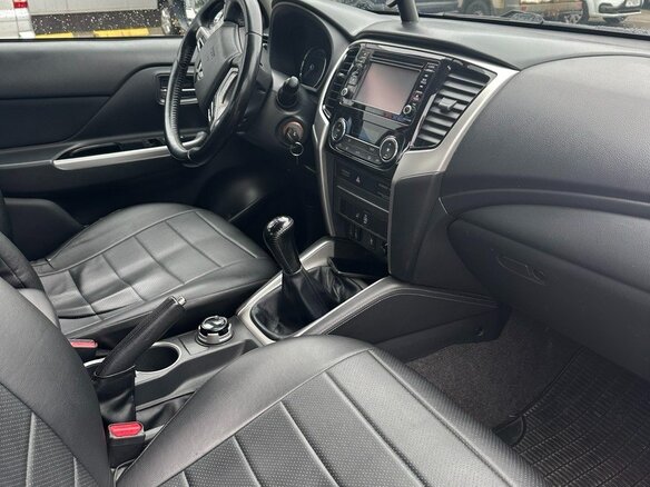 2019 Mitsubishi L200 V Рестайлинг, серый, 2800000 рублей - вид 6