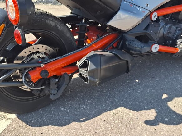 2015 BRP Can-Am Spyder, серый, 1890000 рублей - вид 23