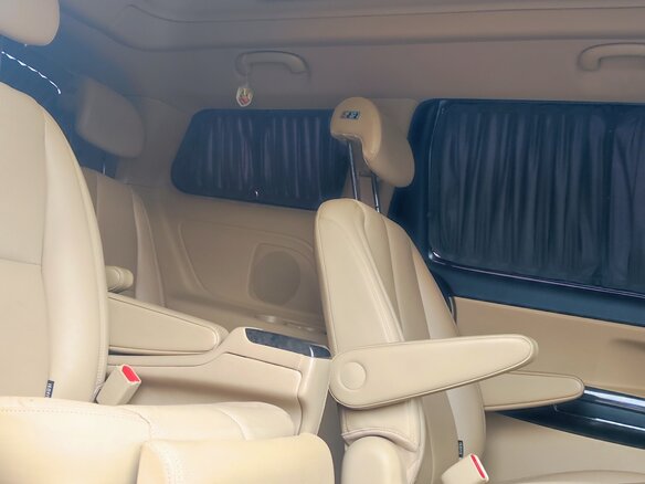 2019 Kia Carnival III, чёрный, 3650000 рублей - вид 17