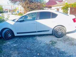 2014 Skoda Octavia III (A7), белый, 1400000 рублей, вид 2