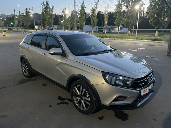 2018 Lada (ВАЗ) Vesta SW Cross I, серый, 900000 рублей - вид 3