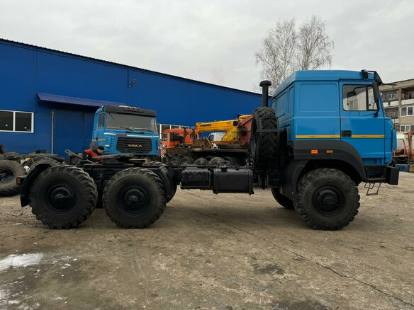 2019 Урал 4320, голубой, 4800000 рублей - вид 2