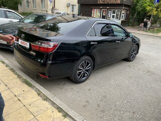 2017 Toyota Camry VII (XV50) Рестайлинг 2, чёрный, 2450000 рублей, вид 3