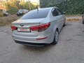 2016 Kia Rio III Рестайлинг, серебристый, 1200000 рублей - вид 2