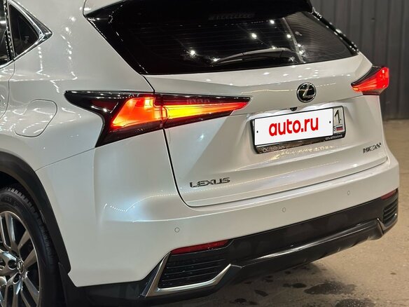 2017 Lexus NX 200 I Рестайлинг, белый, 2600000 рублей - вид 4