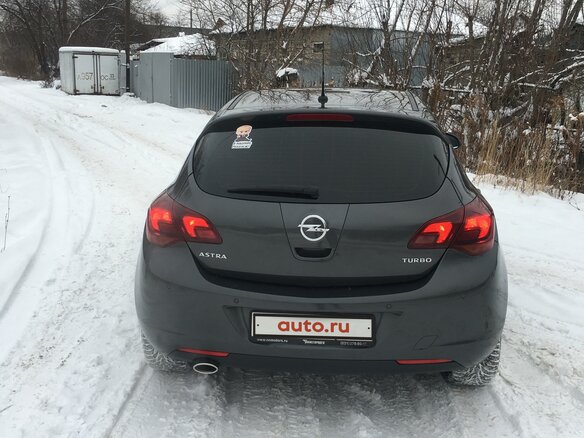 2011 Opel Astra J, серый - вид 2