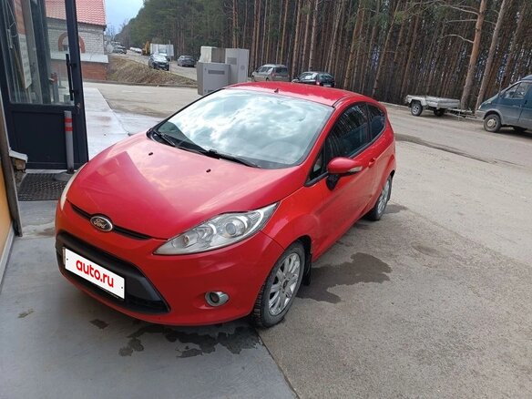 2008 Ford Fiesta Mk6, красный, 450000 рублей