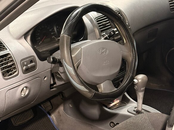 2004 Hyundai Accent ТагАЗ II, серебристый, 320000 рублей - вид 7