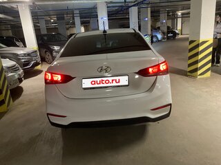 2017 Hyundai Solaris II, белый, 920000 рублей, вид 3