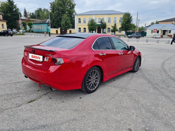 2008 Honda Accord VIII, красный, 1050000 рублей - вид 4