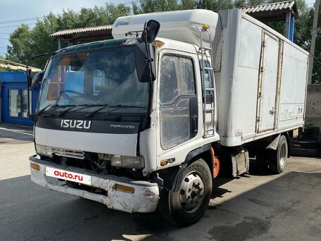1995 Isuzu Forward (F-Series), белый, 1100000 рублей, вид 2