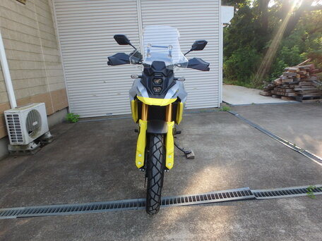 2023 Suzuki V-Strom 800DE, серебристый, 1180000 рублей, вид 2