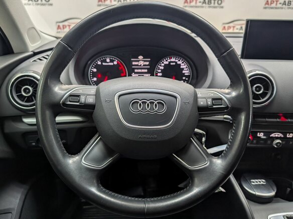 2014 Audi A3 III (8V), красный - вид 11