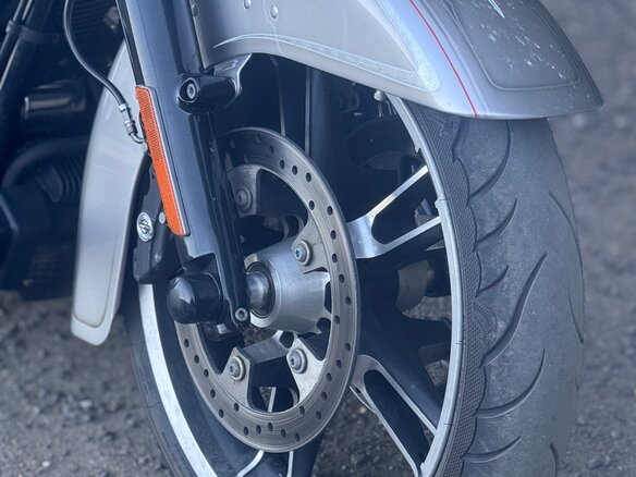 2014 Harley-Davidson Street Glide, серебристый, 1000000 рублей - вид 13